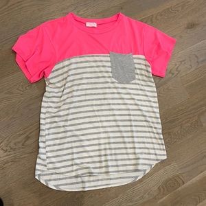 Pink Lily Short Sleeve Oversized Tee!